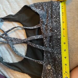 Lululemon sport bra size 4